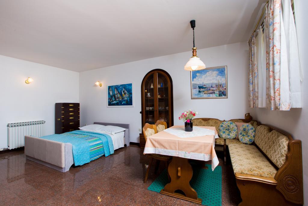 Apartment Dolores Опатия Экстерьер фото